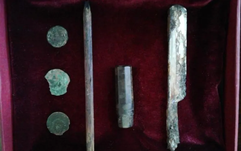 Личные вещи пропавшего без вести красноармейца передали родственникам на Алтай