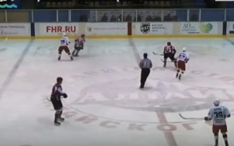 ХК «Алтай» сразился с курганским «Юниором»