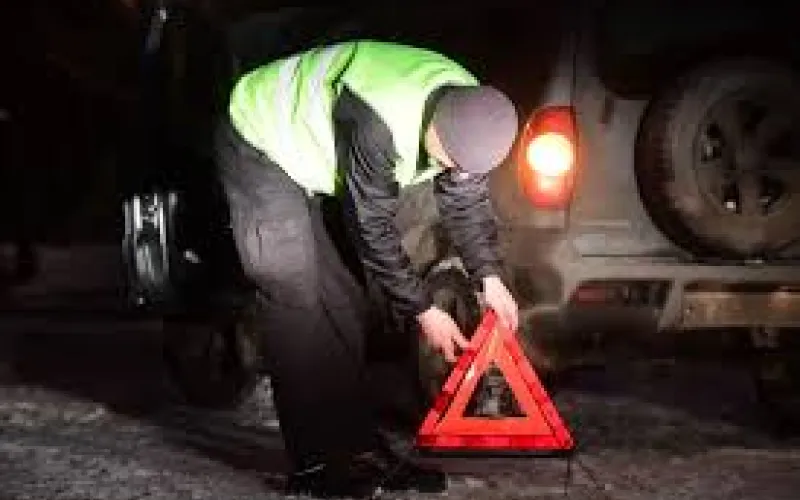 Водители теперь обязаны возить с собой светоотражающие жилеты