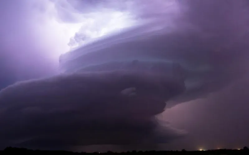 Сильный шторм надвигается на Алтайский край