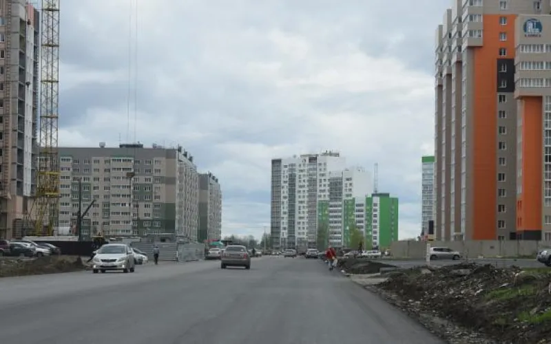 Строительство дороги началось в барнаульских новостройках
