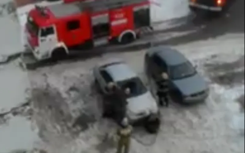 Очевидцы: машина загорелась в Барнауле 