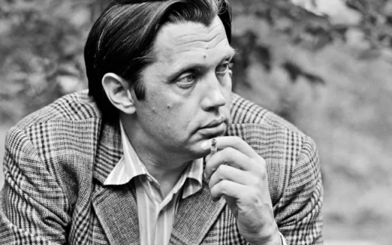 Зураб Церетели приедет на Алтай на открытие памятника Рождественскому