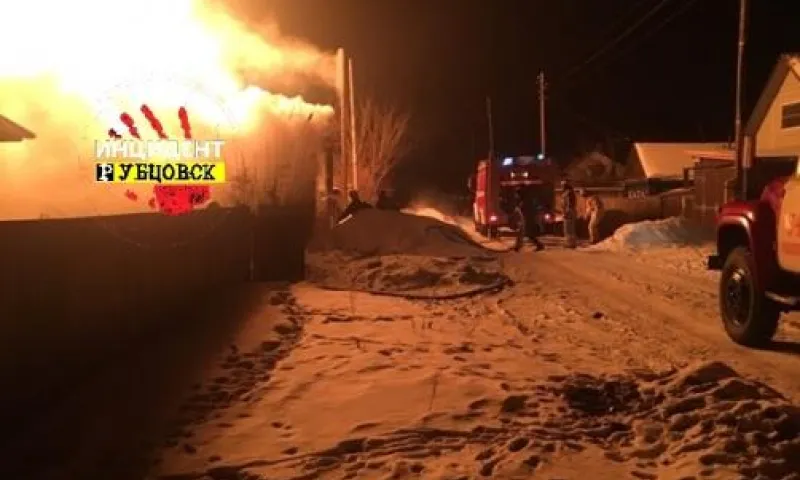 Очевидцы: печь взорвалась в жилом доме в Алтайском крае