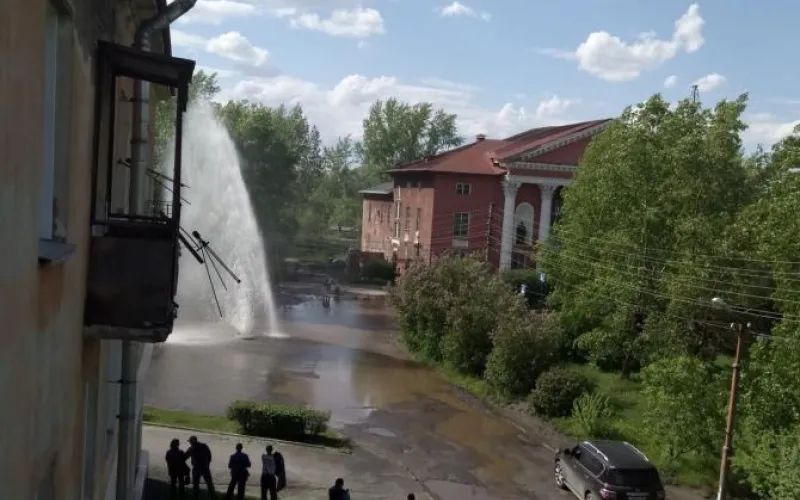 Коммунальный фонтан появился на улице Бийска 
