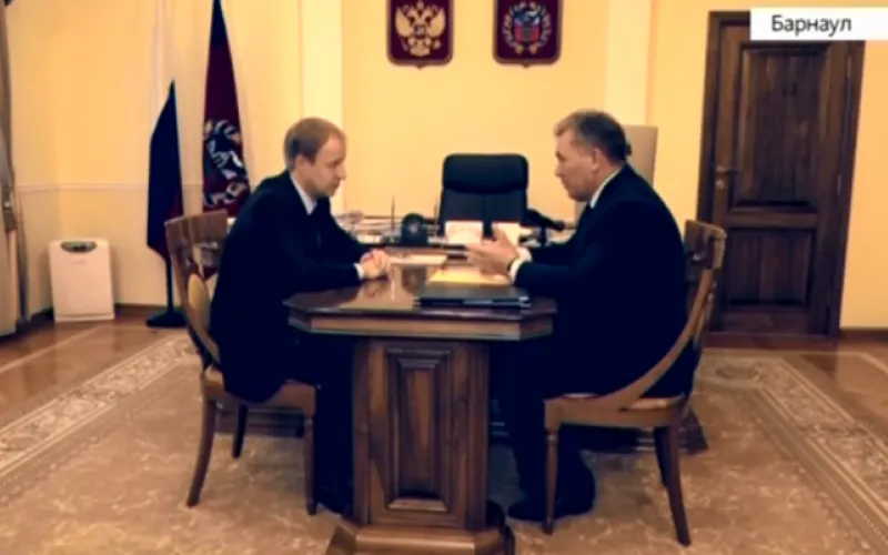 Виктор Томенко подписал документы о назначении руководителей органов исполнительной власти Алтайского края