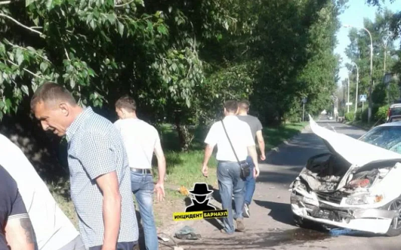 Ребенок пострадал при лобовом ДТП в Барнауле