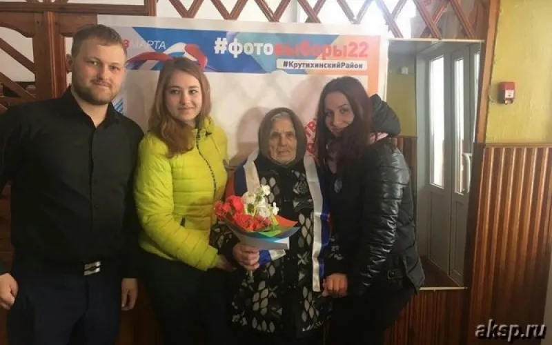 104-летняя жительница Алтайского края победила в конкурсе селфи