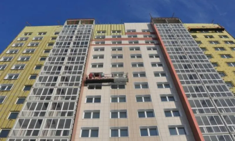 Завершается строительство жилого дома для работников культуры в Барнауле