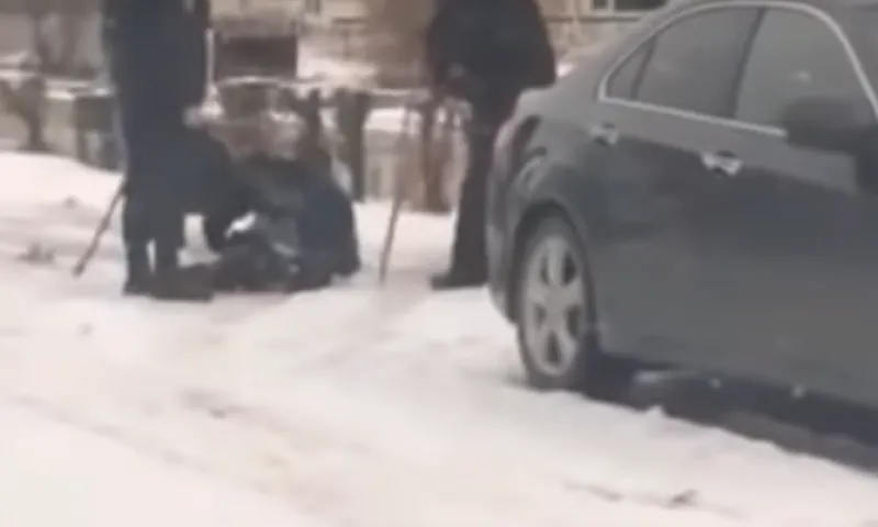Полицейские со скандального видео из Горняка уволены