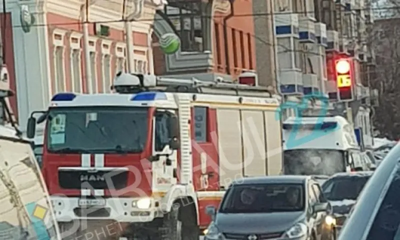 Видео: ДТП с участием двух автобусов произошло в Барнауле