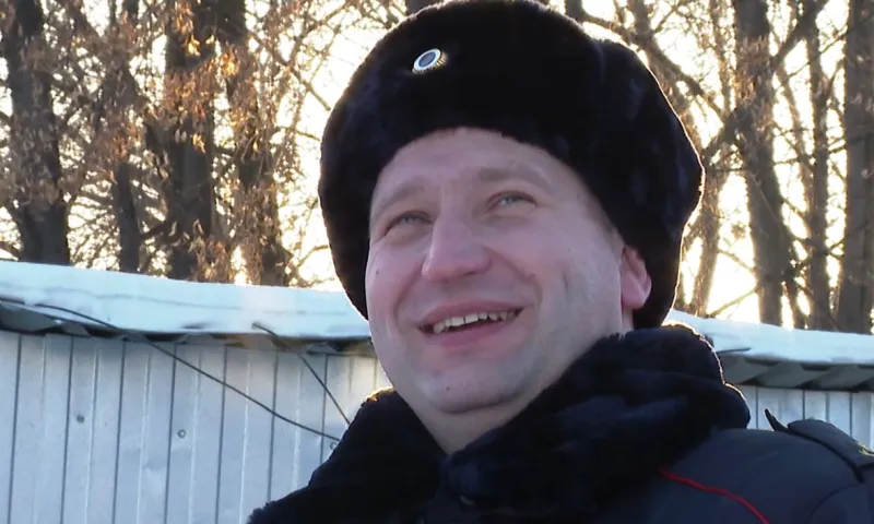 Рассказываем о полицейском, который спас подростка со строительного крана в Барнауле