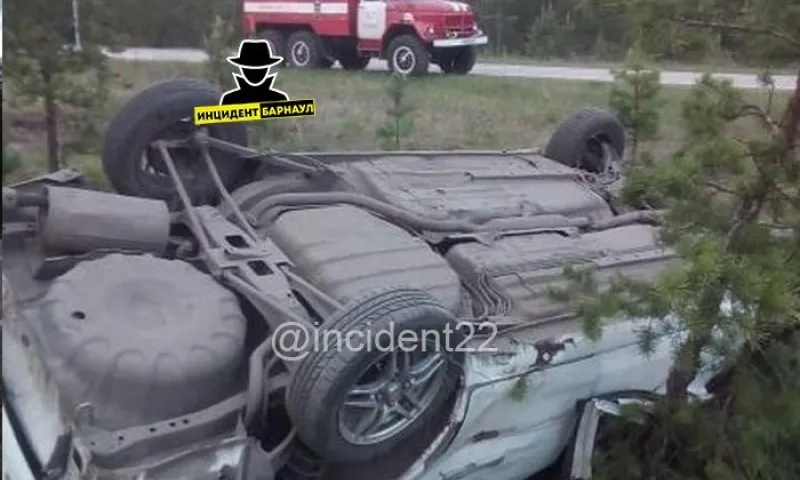 Стали известны подробности ДТП, в котором погиб полицейский на трассе в Алтайском крае