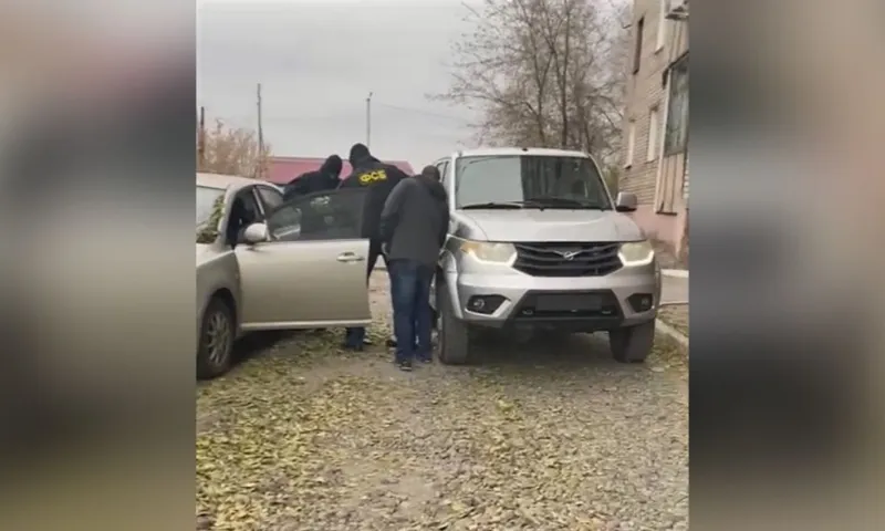 Бывшего сотрудника СИЗО заподозрили в получении взяток от осуждённого