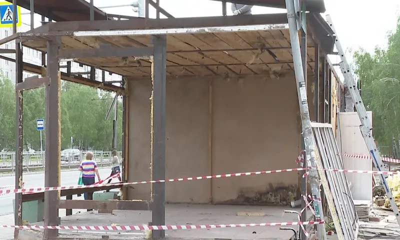 Стало известно, почему в Барнауле сносят ларьки на остановке «Улица Цветочная» 