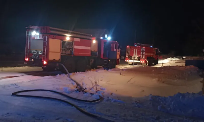 Два крупных пожара произошло утром в Алтайском крае