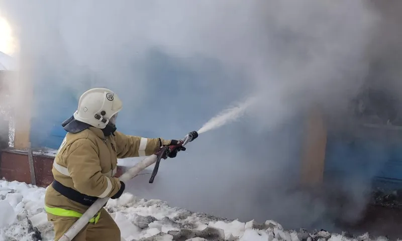Газовый баллон взорвался в частном доме в Целинном районе