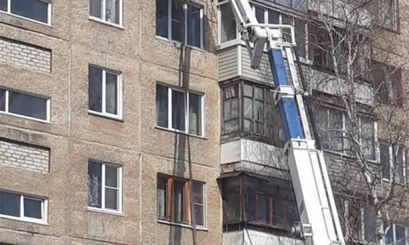 Пожар в многоэтажном доме произошёл в Барнауле