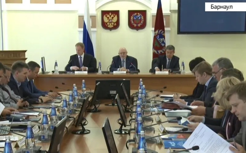 Члены Совета при президенте России по развитию гражданского общества и правам человека обсудили актуальные общественные проблемы Алтайского края