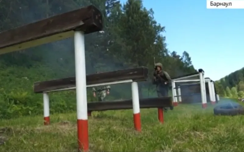 Профильная смена «Юный спецназ» завершилась в Алтайском крае