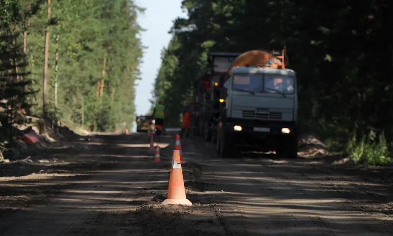   В Павловском районе ремонтируют участок дороги, соединяющий село Черемное и Калманку