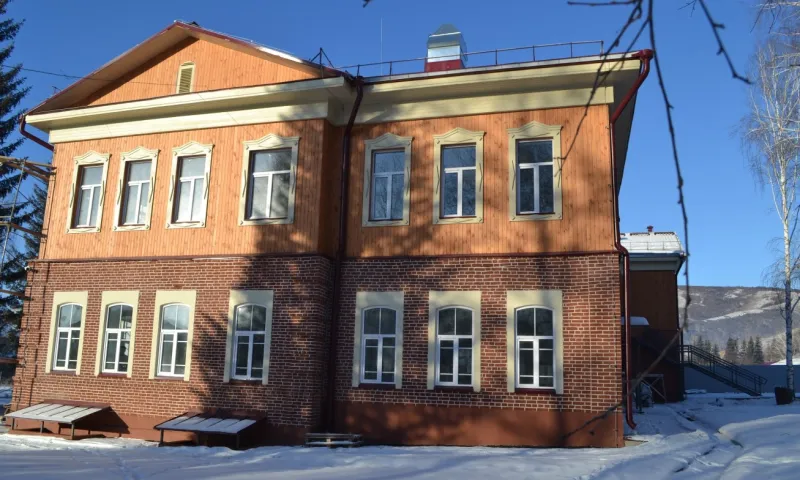 Свыше 70 млн рублей направили на ремонт детской школы искусств в Чарышском районе