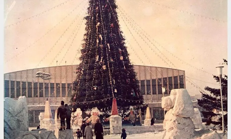 Фото: как выглядел новогодний Барнаул 30 лет назад?