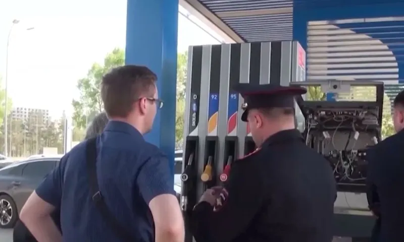Полицейские задержали подозреваемых в хищении нефтепродуктов в Алтайском крае