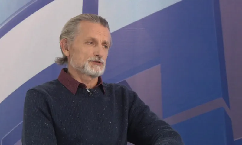 «Ваша партия»: председатель Алтайского отделения Союза художников России Дмитрий Петренко