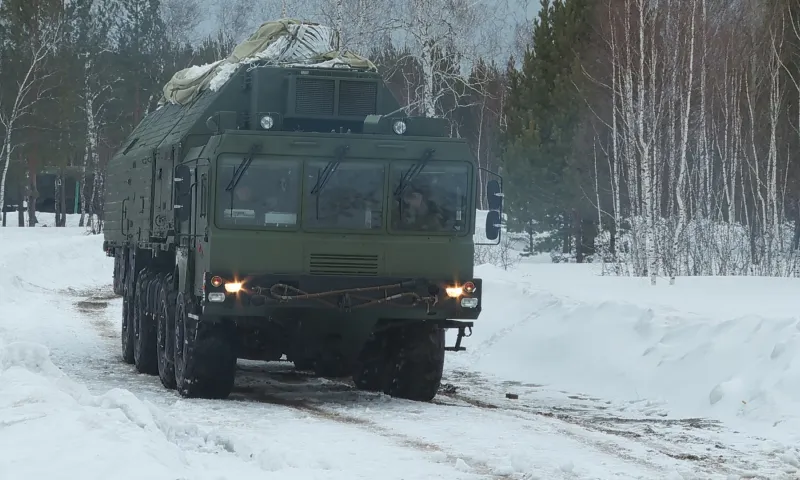Трассу из-за движения военных перекроют в Алтайском крае