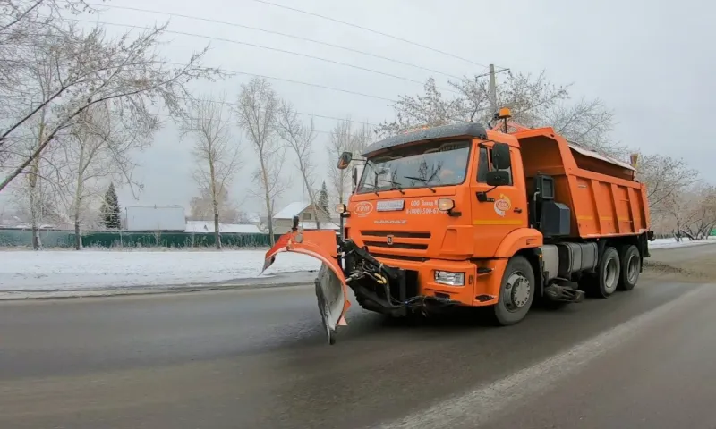 Дорожная служба Барнаула переходит на круглосуточный режим из-за непогоды