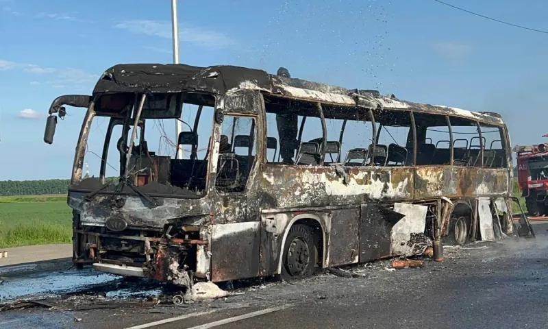 Автобус «Барнаул – Горно-Алтайск» загорелся на трассе