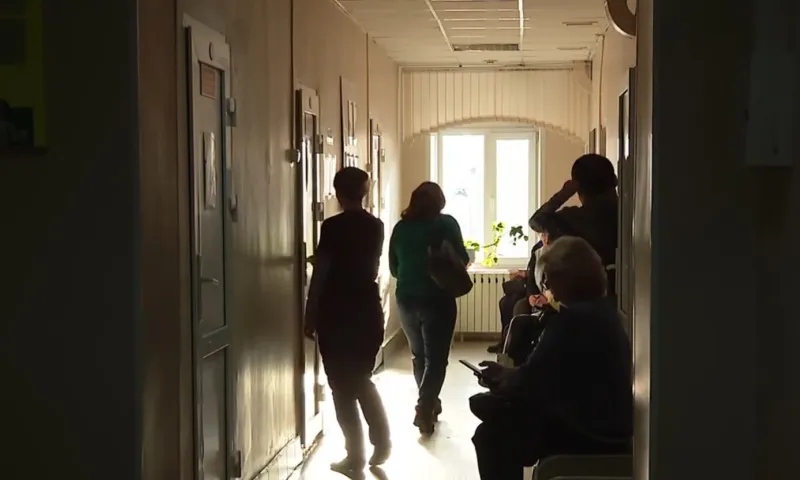 Женскую консультацию на Шукшина, 9а переместят в здание родильного дома барнаульской БСМП № 2