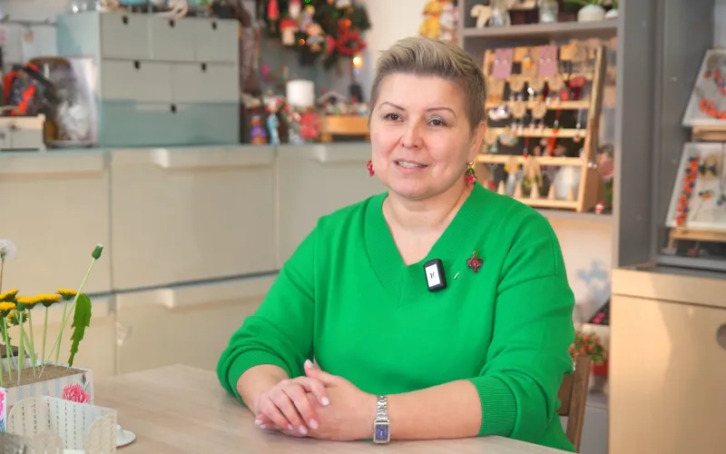 Как цветы из фарфора помогают спасать краснокнижные растения Алтая