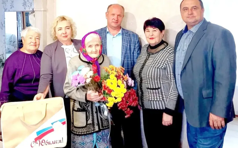 Труженица тыла из Алейского района отмечает 95-летие