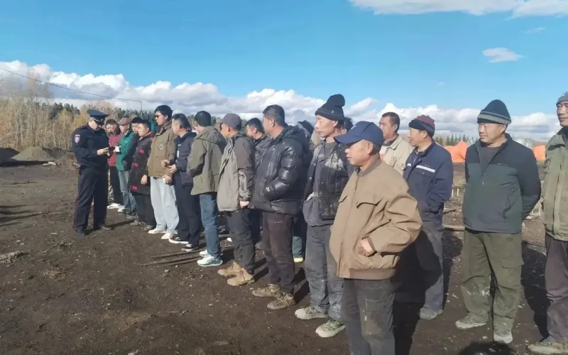 28 нелегалов работали на стройке в Троицком районе 