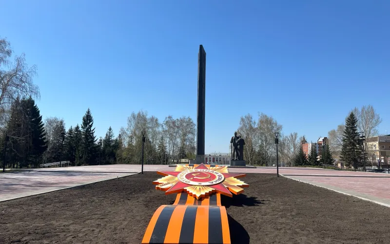 С Мемориала Славы в Барнауле временно уберут орден
